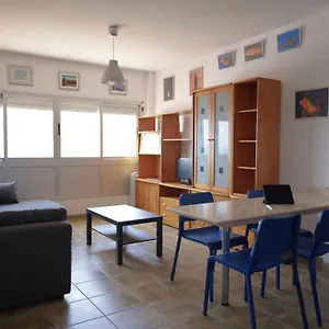 https://apartamento-en-la-caleta.in-canary-islands.com